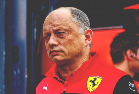 Δεν πετάει «λευκή πετσέτα» η Ferrari